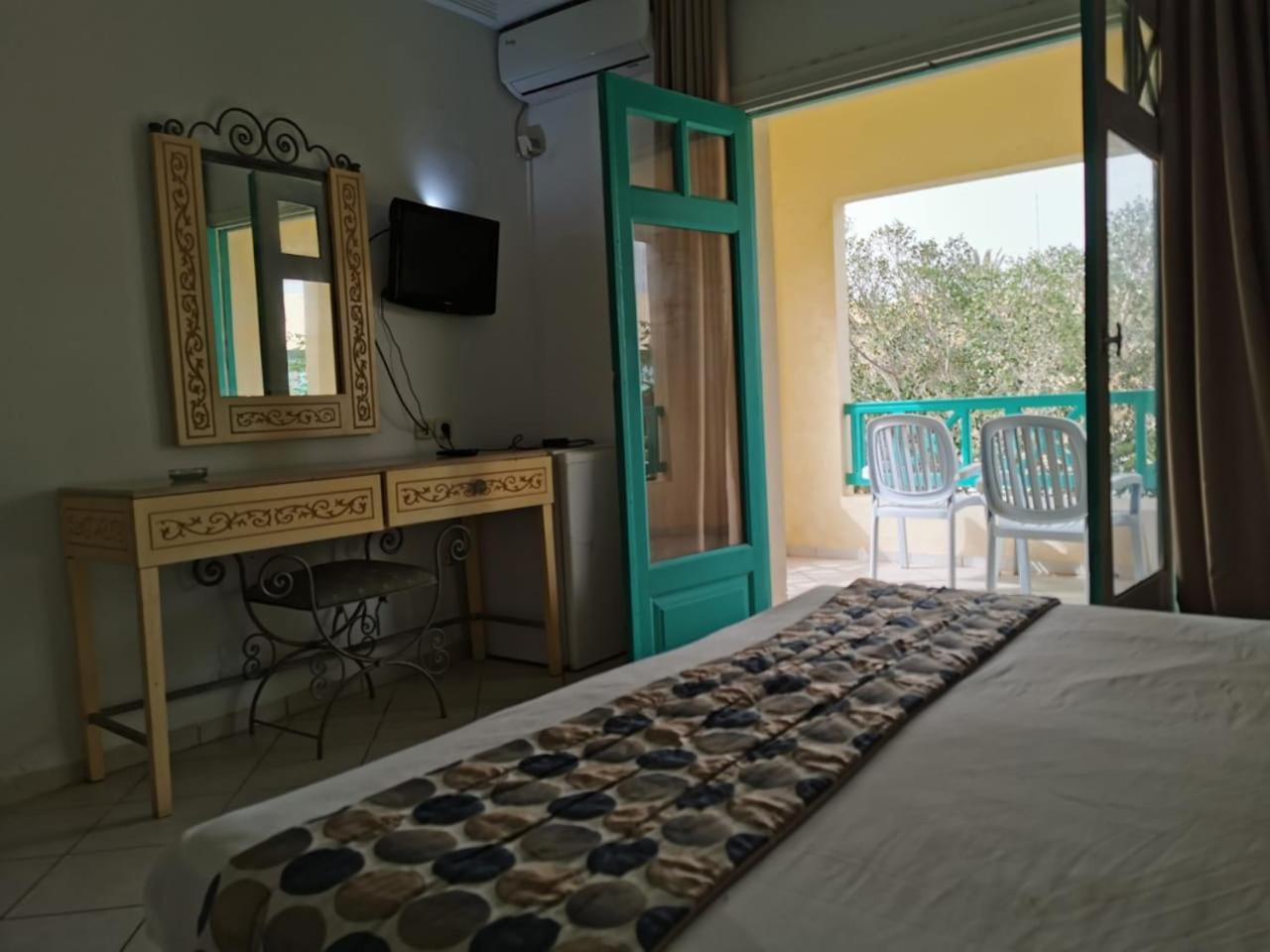 Hotel Diar Yassine Мидун Екстериор снимка