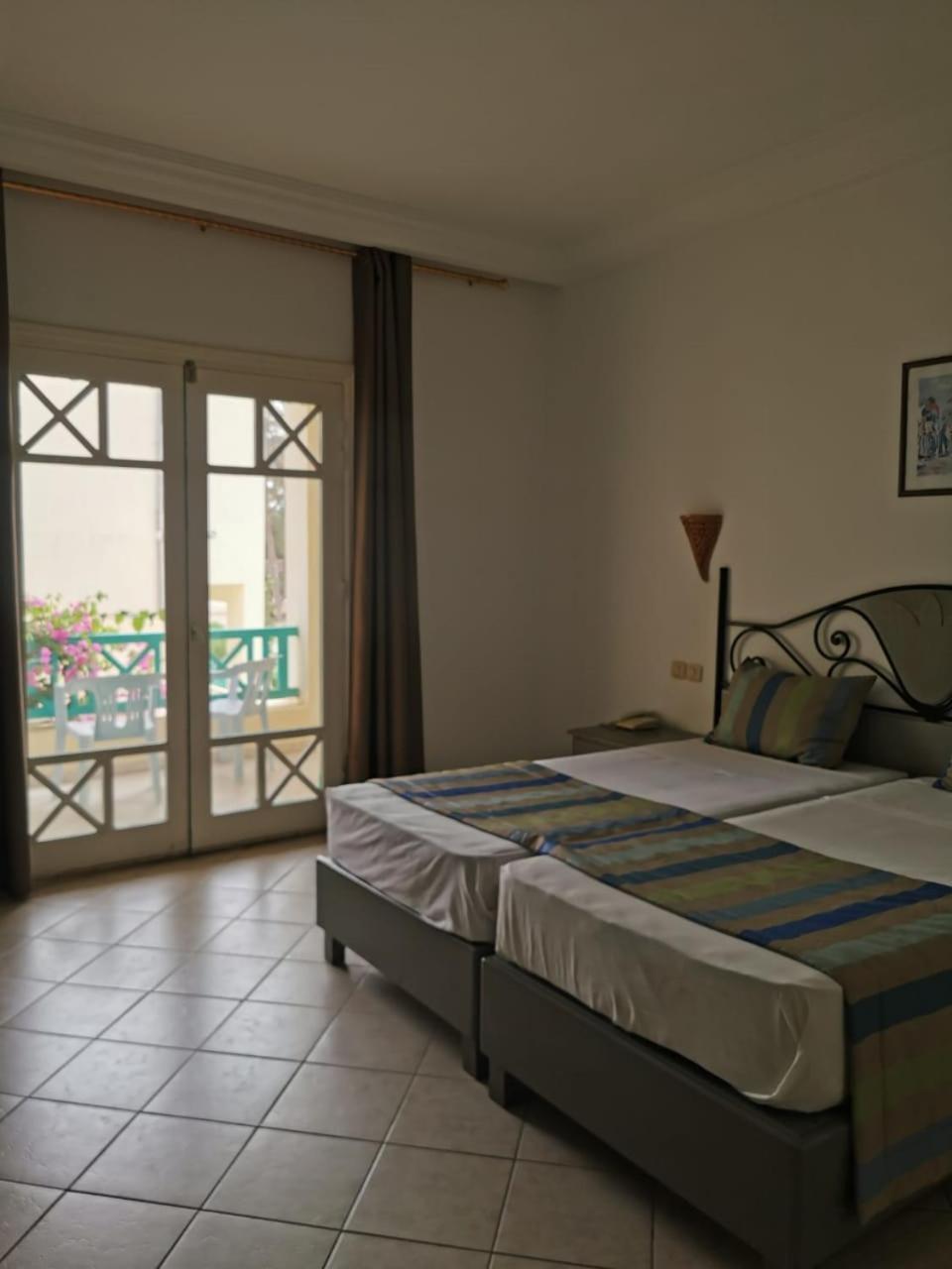 Hotel Diar Yassine Мидун Екстериор снимка